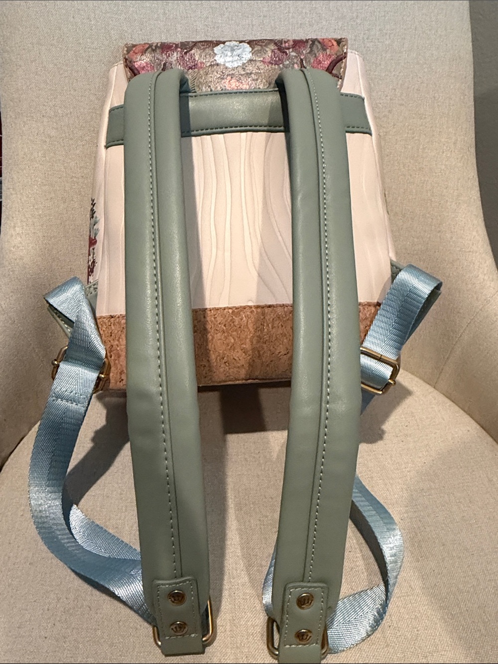 Marvel x Loungefly Baby Groot Backpack & Wallet Set - Picture 5 of 11